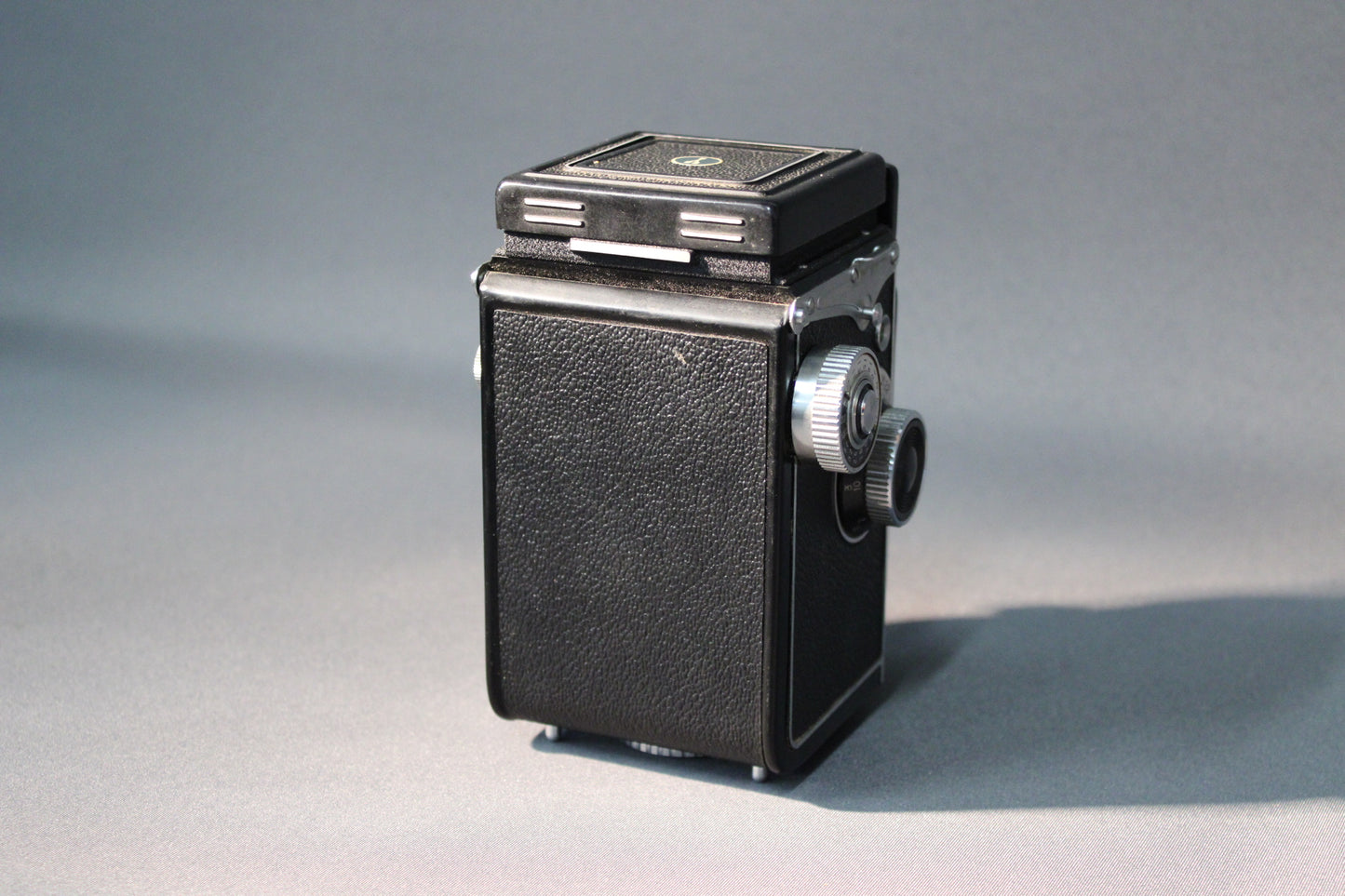 Yashica-D – vintage kaksisilmäinen peilikamera 1950–60-luvulta