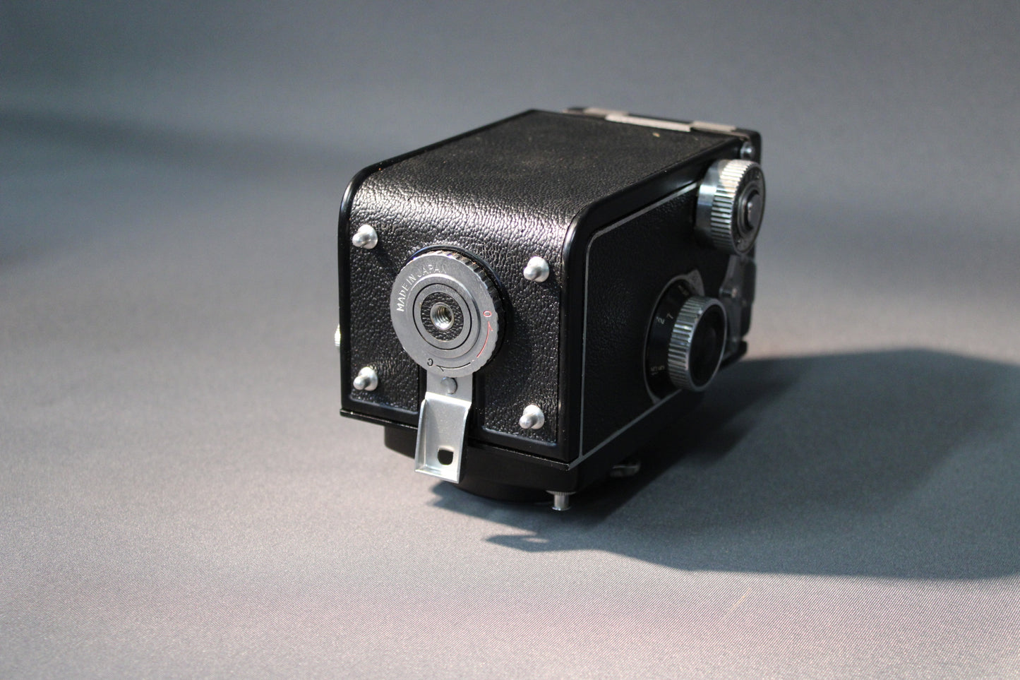 Yashica-D – vintage kaksisilmäinen peilikamera 1950–60-luvulta