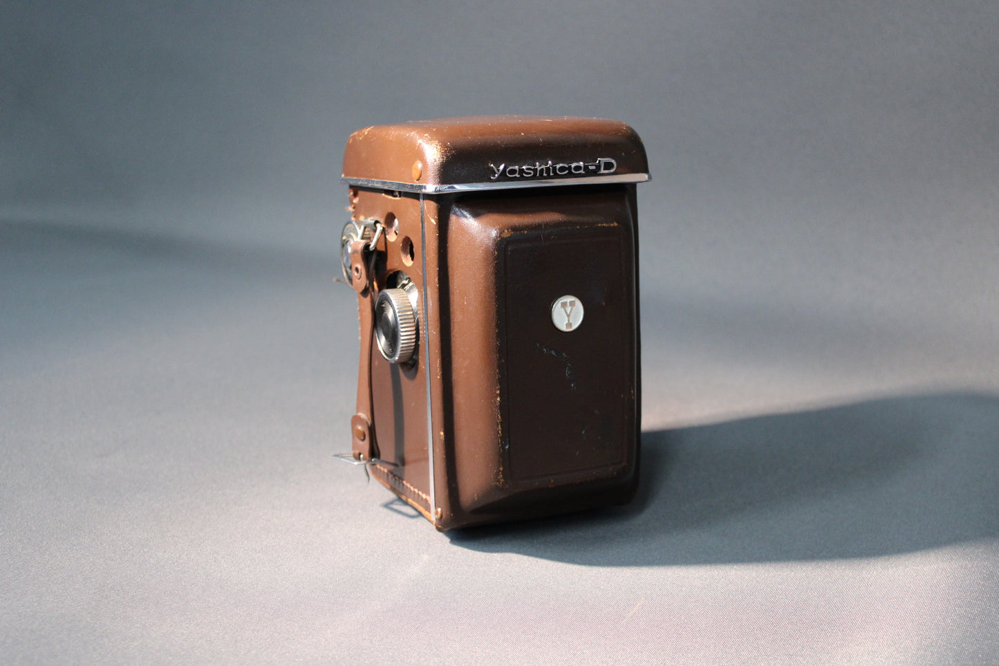 Yashica-D – vintage kaksisilmäinen peilikamera 1950–60-luvulta