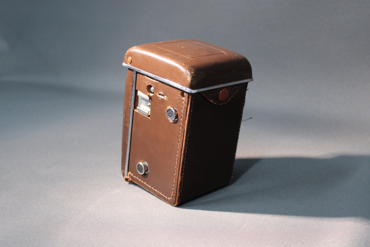 Yashica-D – vintage kaksisilmäinen peilikamera 1950–60-luvulta