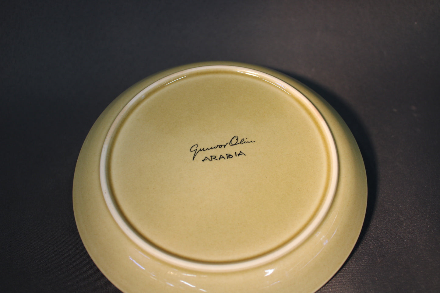 Arabia Graffito -lautasen pohjaleima Gunvor Olin-Grönqvist