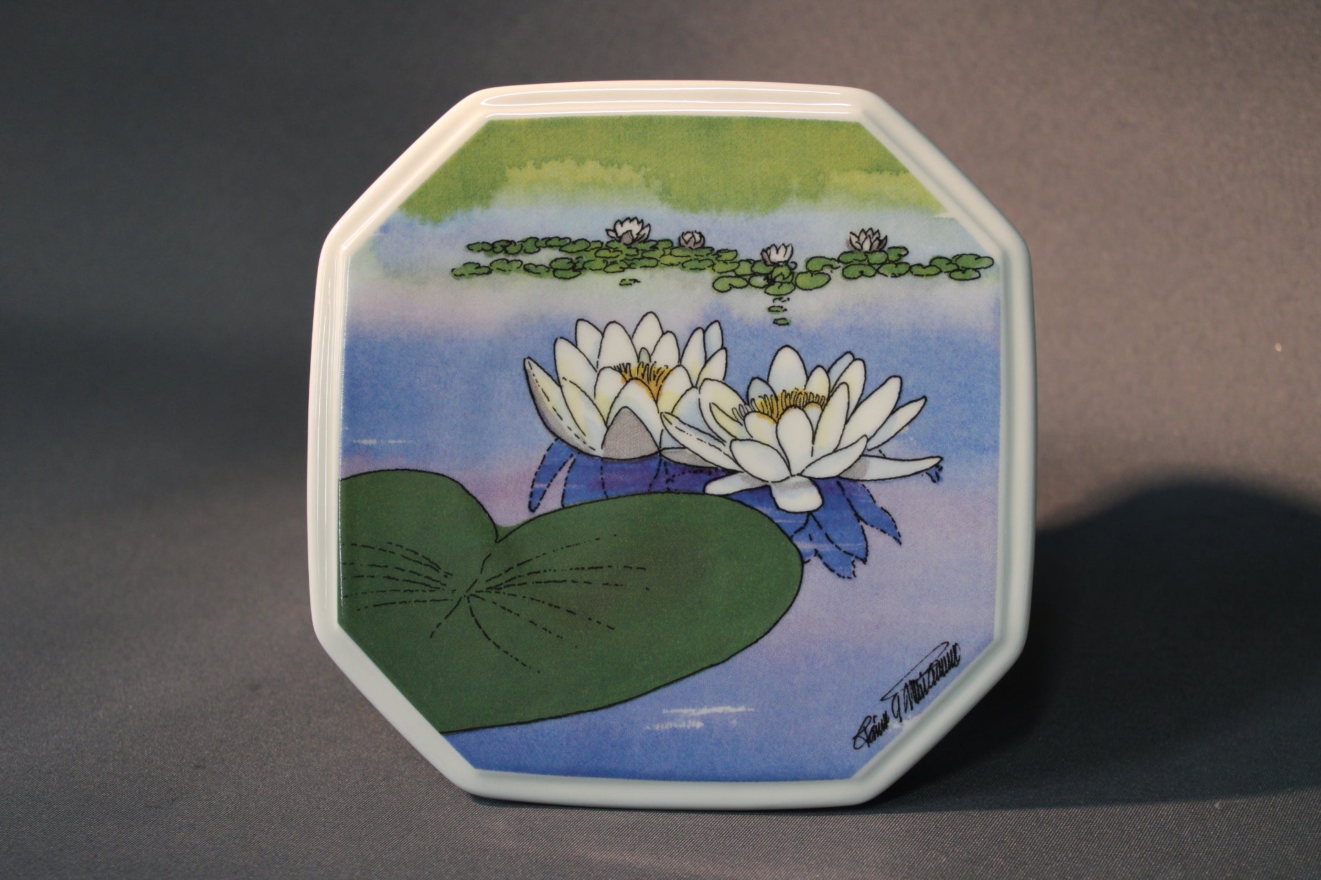 Arabia seinälautanen Lumme, Toivo G. Utriainen, etukuva