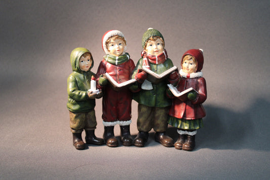 Clayre & Eef joululaulajat -koristefiguuri, neljä lasta edestä