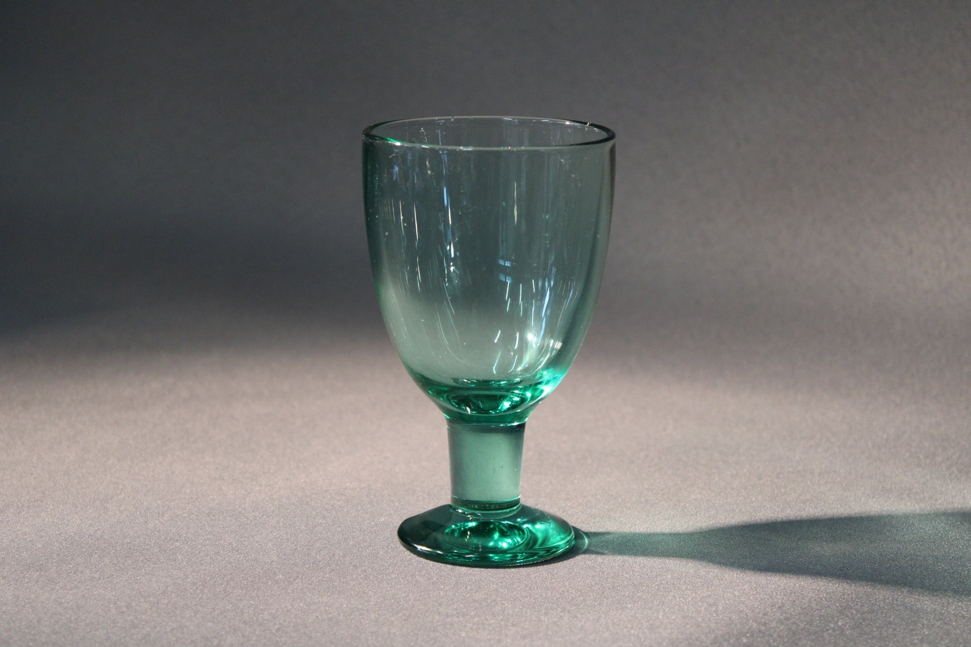 Iittala Verna viinilasi 22 cl, vaaleanvihreä, Kerttu Nurminen