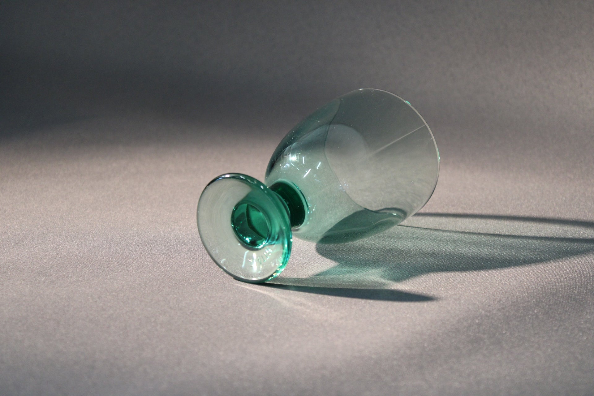 Vaaleanvihreä Iittala Verna viinilasi 22 cl