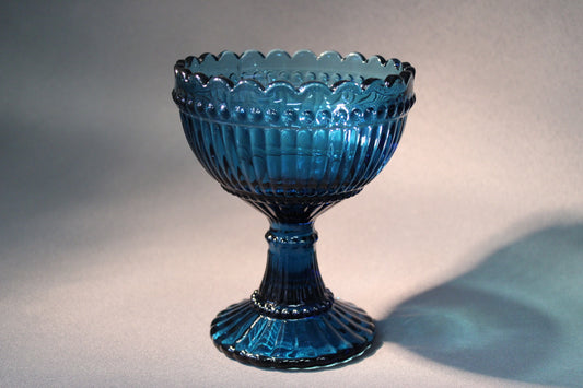 Marimekko Mariskooli, turkoosin sininen lasi, jalallinen kulho, etukuva