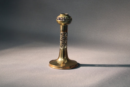 Pitsi kynttilänjalka – Pentti Sarpaneva, Turun Hopea, pronssi (kaiverruksella)