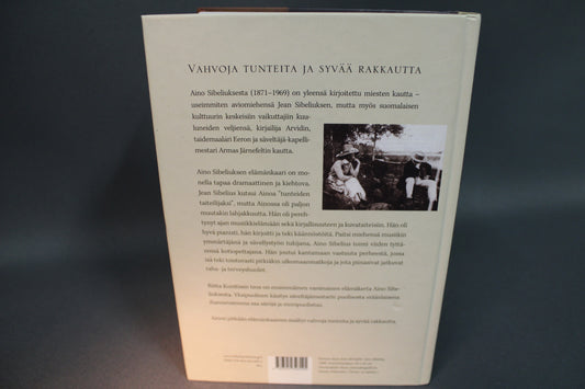 Riitta Konttisen kirjoittama Aino Sibelius -elämäkertakirja, takakansi