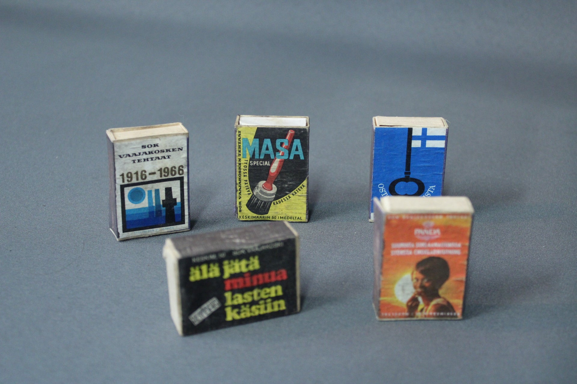 Vanhoja suomalaisia tulitikkuaskeja 5 kpl setti