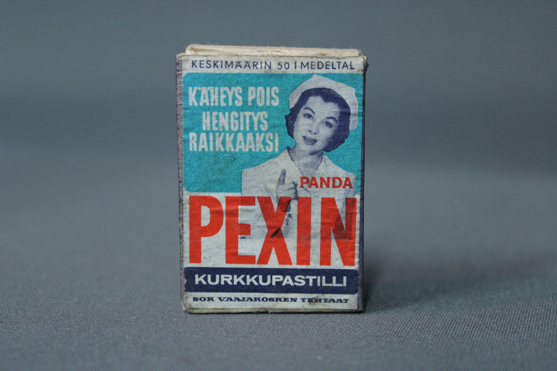 Pexin kurkkupastilli -mainos tulitikkurasia, Panda