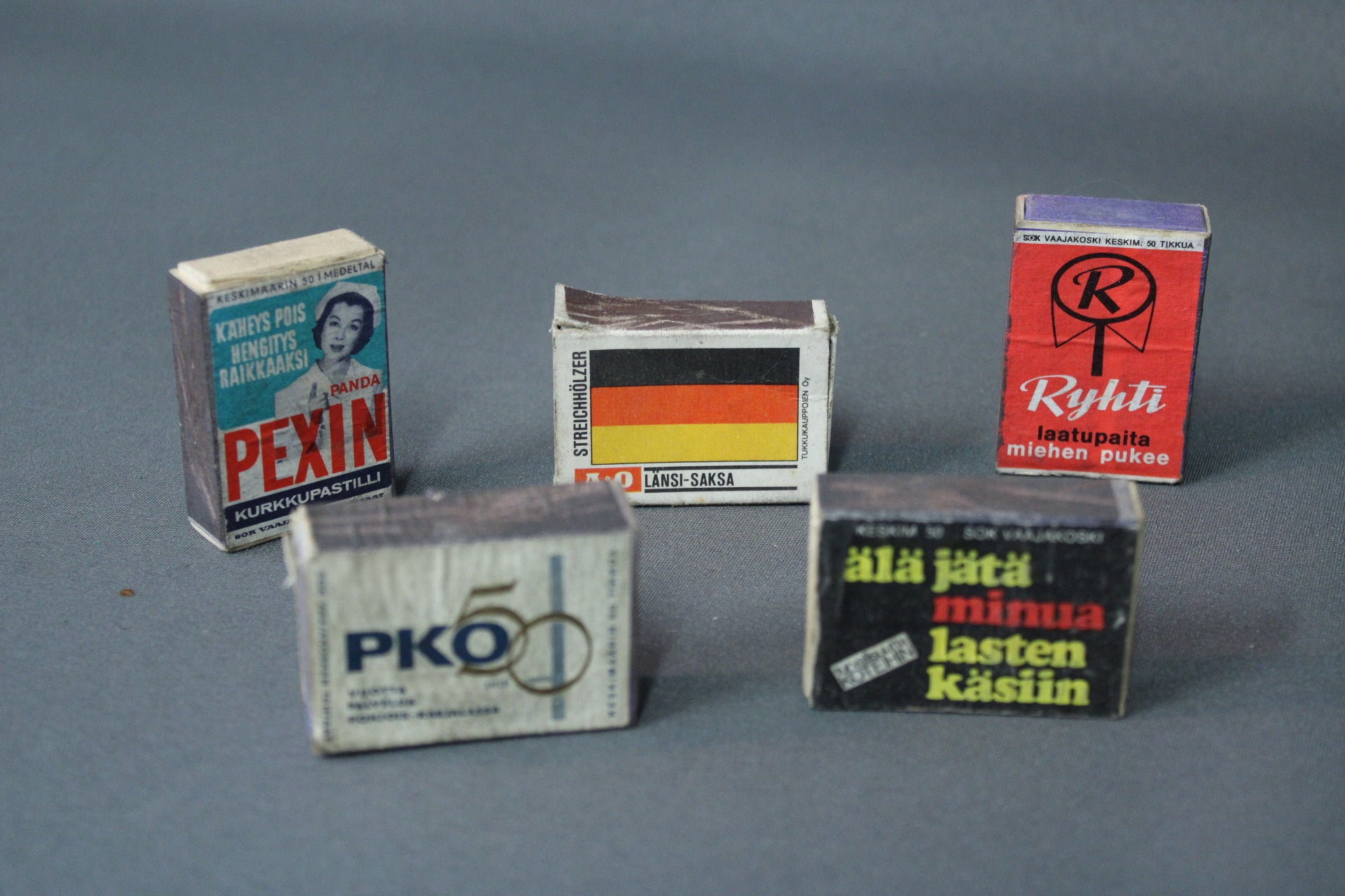 Vanhoja suomalaisia tulitikkuaskeja 5 kpl setti