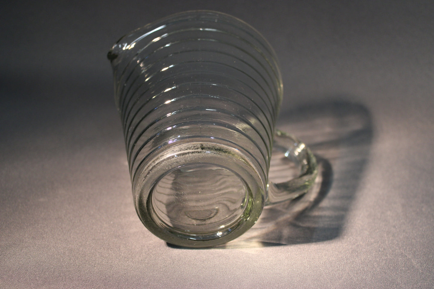 Aino Aalto lasikaadin pohja ja puristelasin rakenne