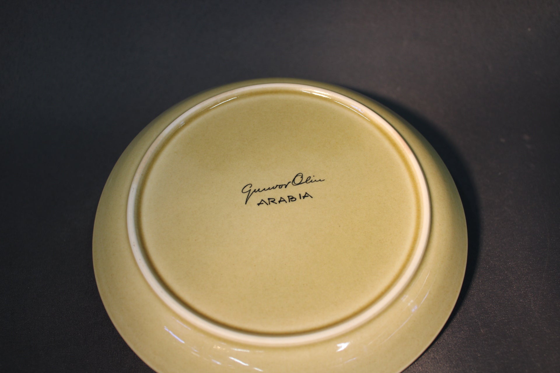 Arabia Graffito -lautasen pohjaleima Gunvor Olin-Grönqvist