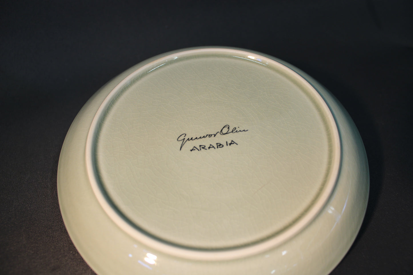 Arabia Graffito -lautasen pohja, Gunvor Olin-Grönqvistin merkintä