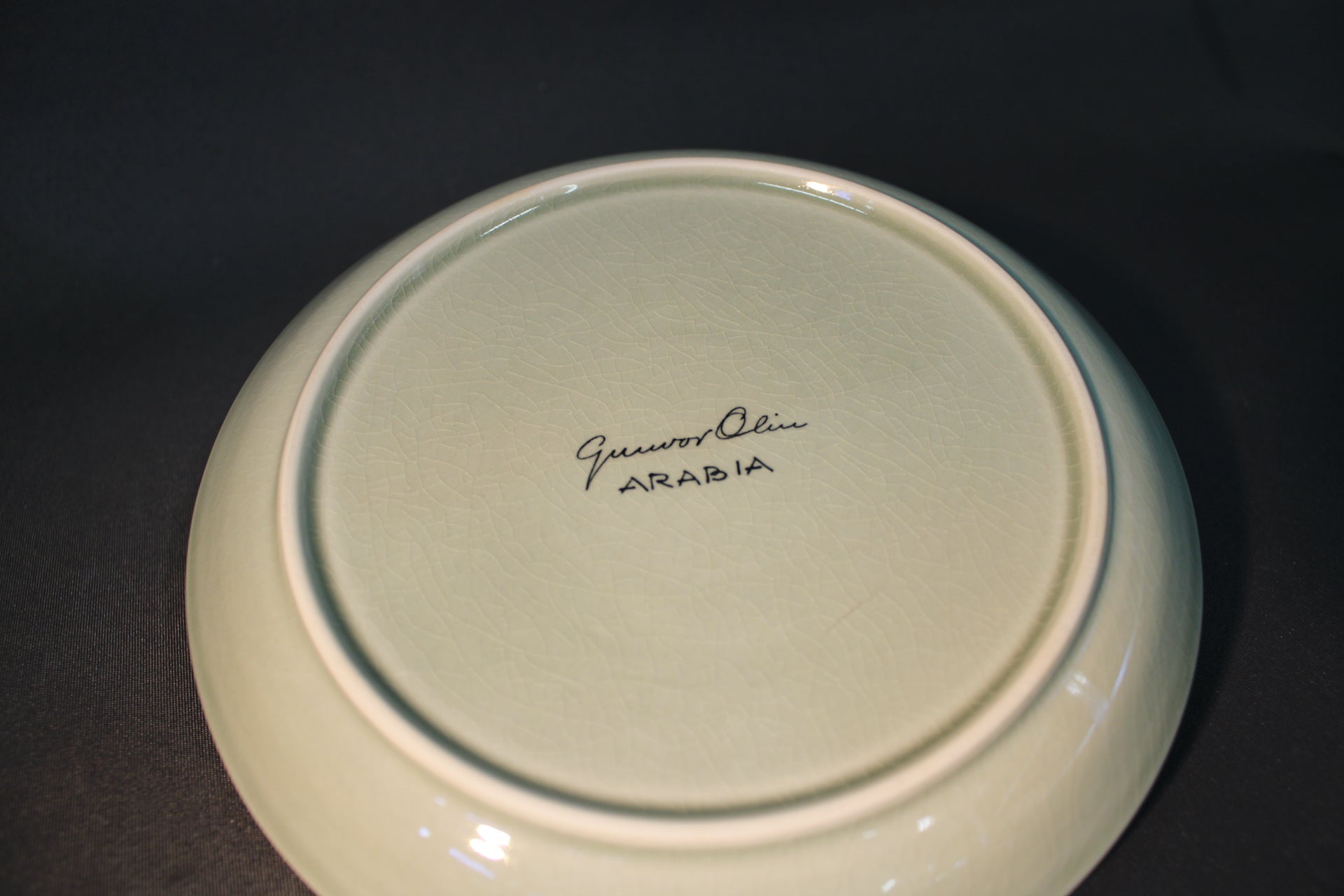 Arabia Graffito -lautasen pohja, Gunvor Olin-Grönqvistin merkintä