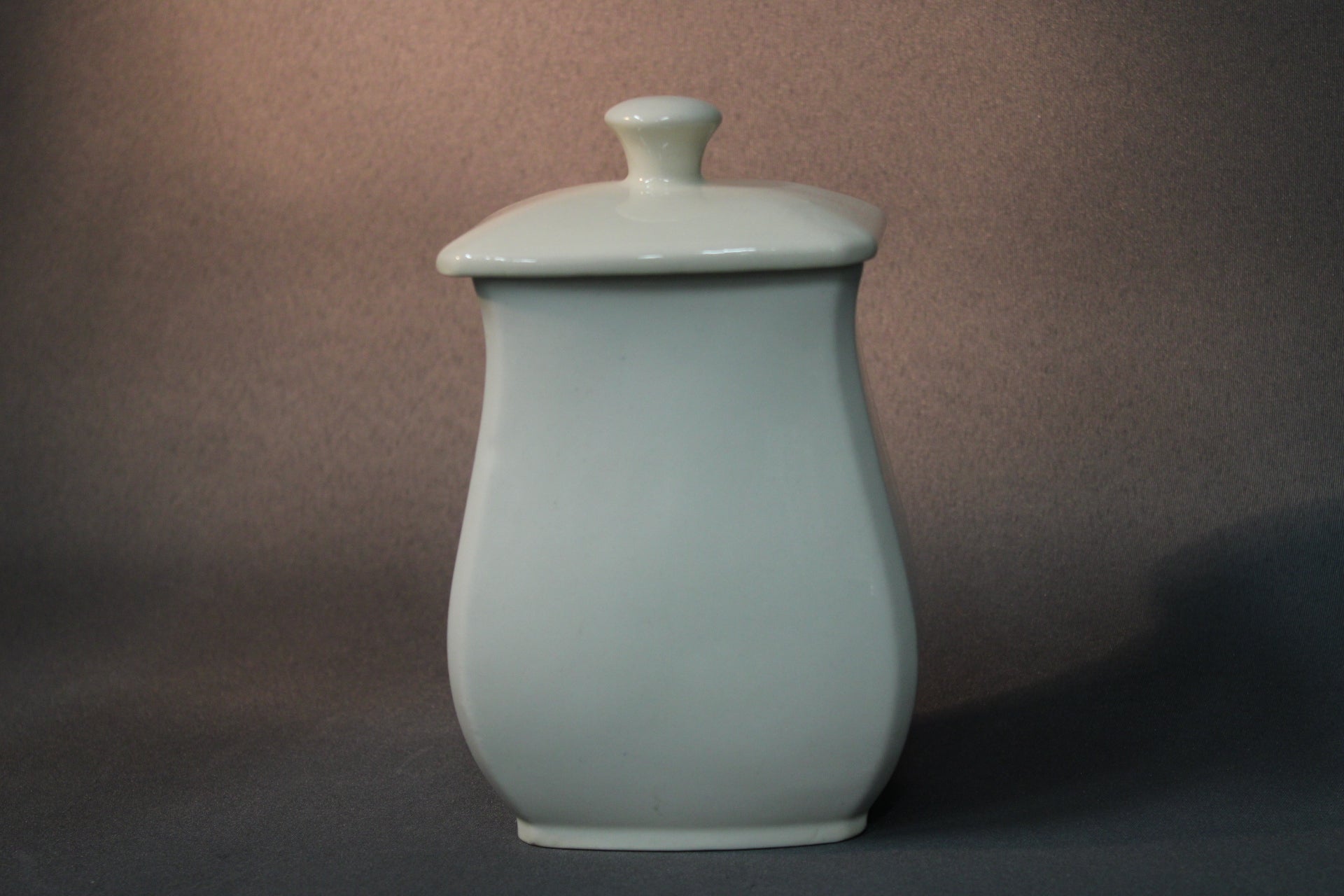 Arabia Ruskeakukka Coffee -keittiöpurkki takaa kuvattuna