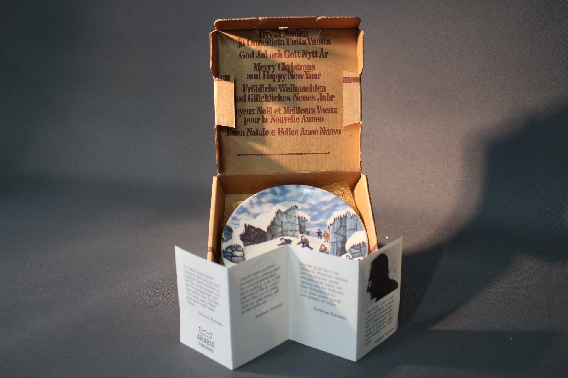 seinälautanen Suomalaiset Jäämeren rannalla alkuperäisessä lahjapakkauksessa