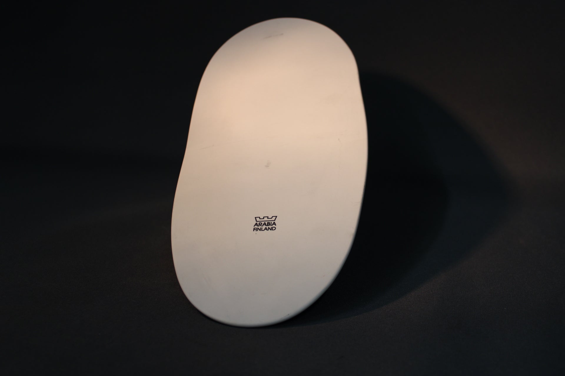 Heljä Liukko-Sundström Tulppaaneja tulvillaan, Arabia seinälaatta, kukkakuvio