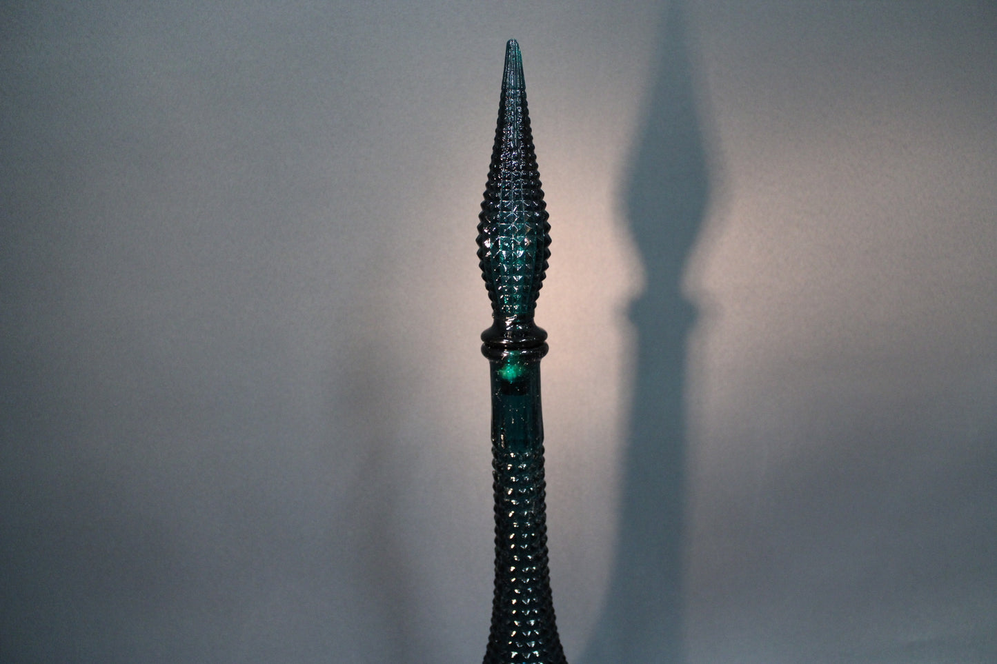 Empoli Glassworks Genie -pullo sivusta