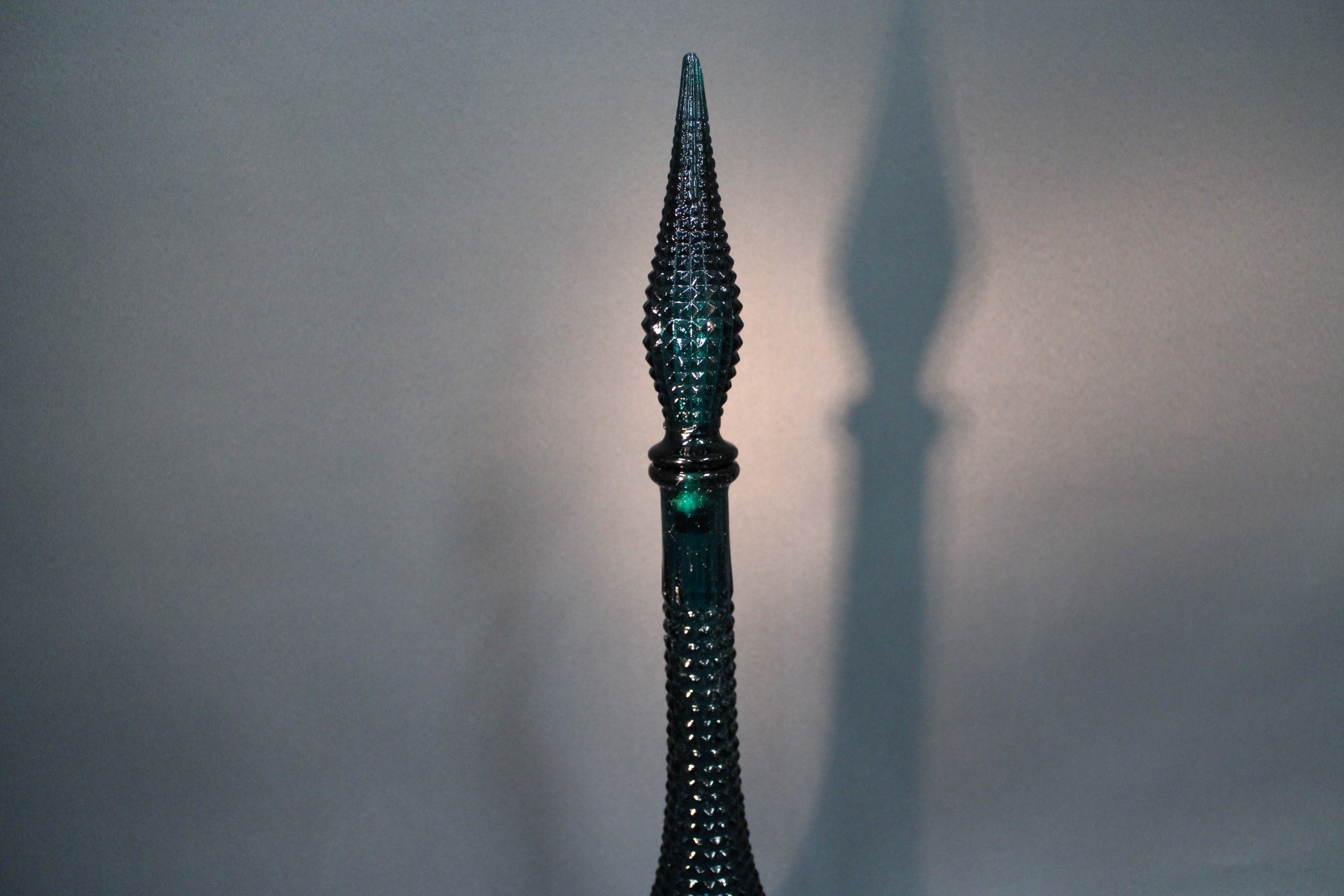 Empoli Glassworks Genie -pullo sivusta