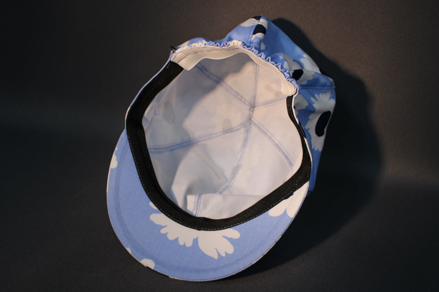 Fredrikson lippalakki sisältä, joustava takaosa