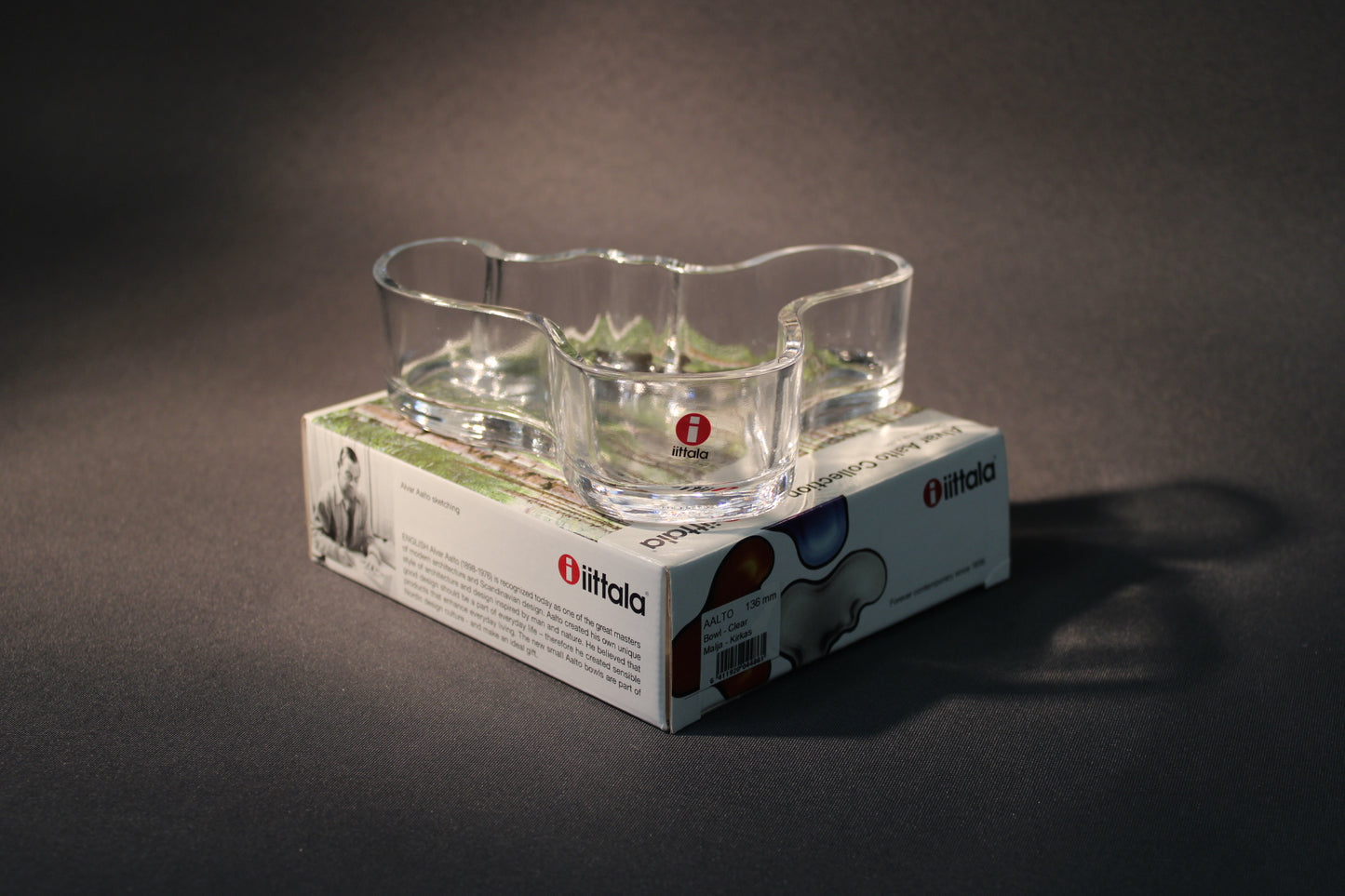 Alvar Aalto -sarjan kirkas lasimalja 136 mm, valmistettu Iittalassa