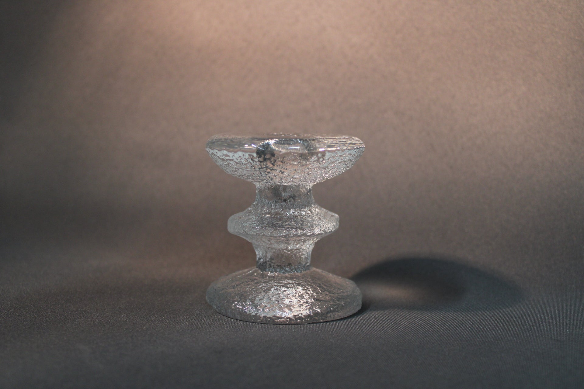 Iittala Festivo 1-solmuinen kynttilänjalka, matala malli, Timo Sarpaneva