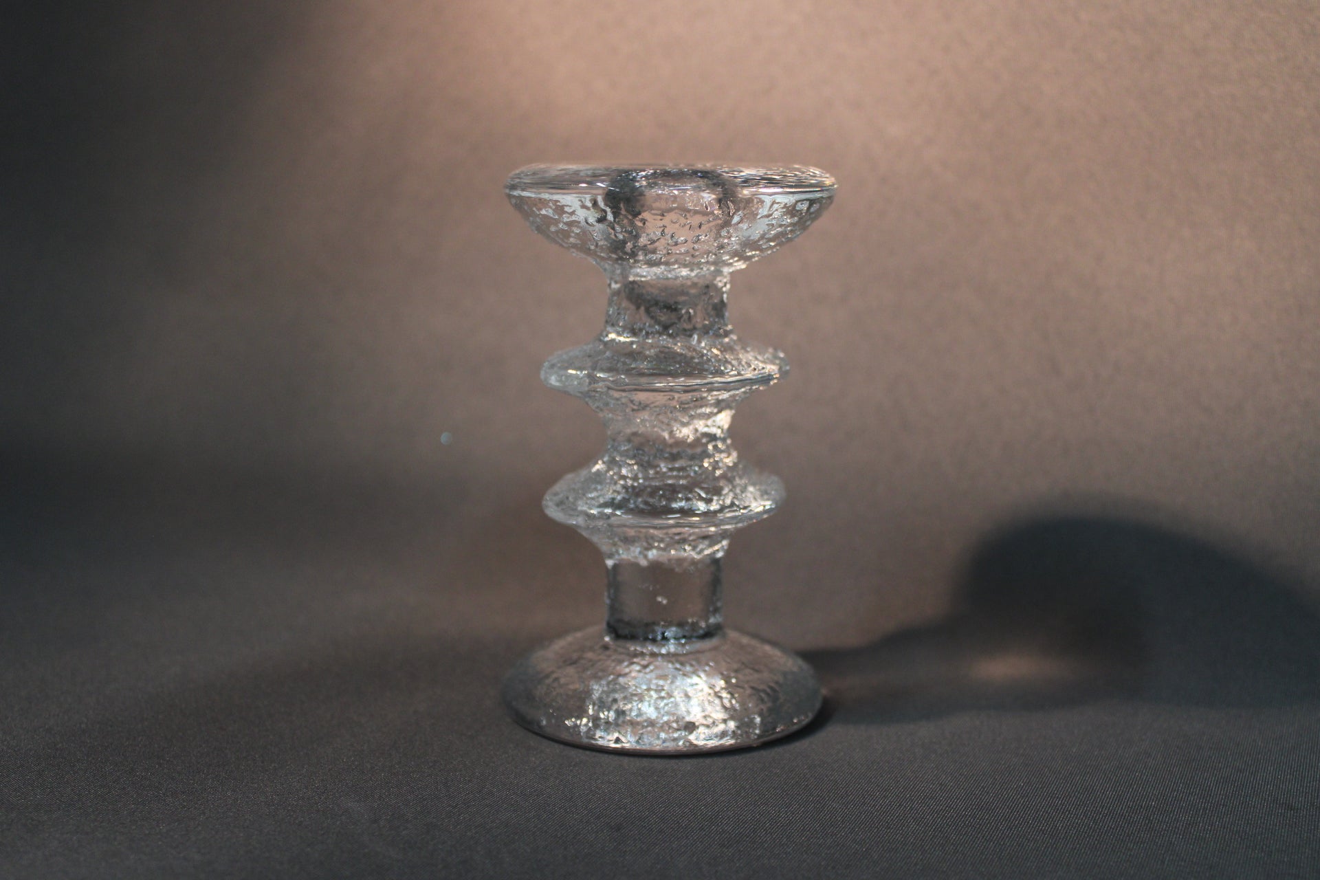 Iittala Festivo 2-solmuinen kynttilänjalka, klassinen keskikoko, Timo Sarpaneva