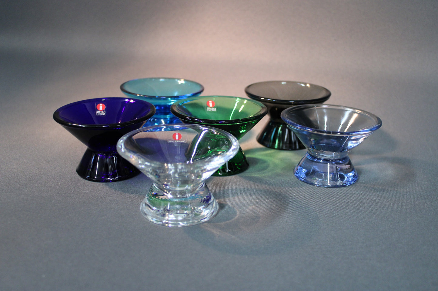 Iittala Kartio kynttilänjalat useissa väreissä, Kaj Franck – Wintti.fi