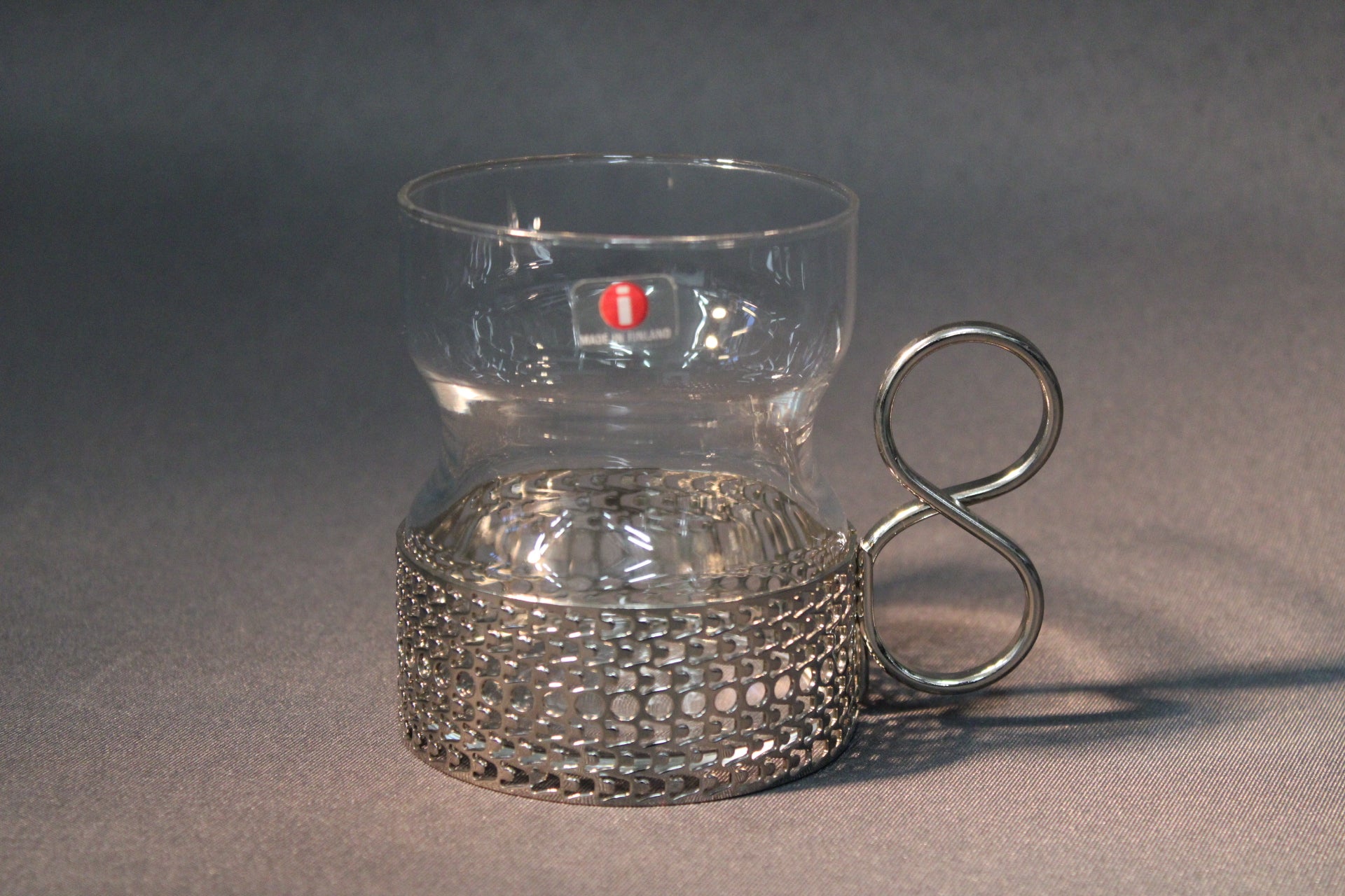 Iittala Tsaikka juomalasi metallikehikolla, Timo Sarpaneva