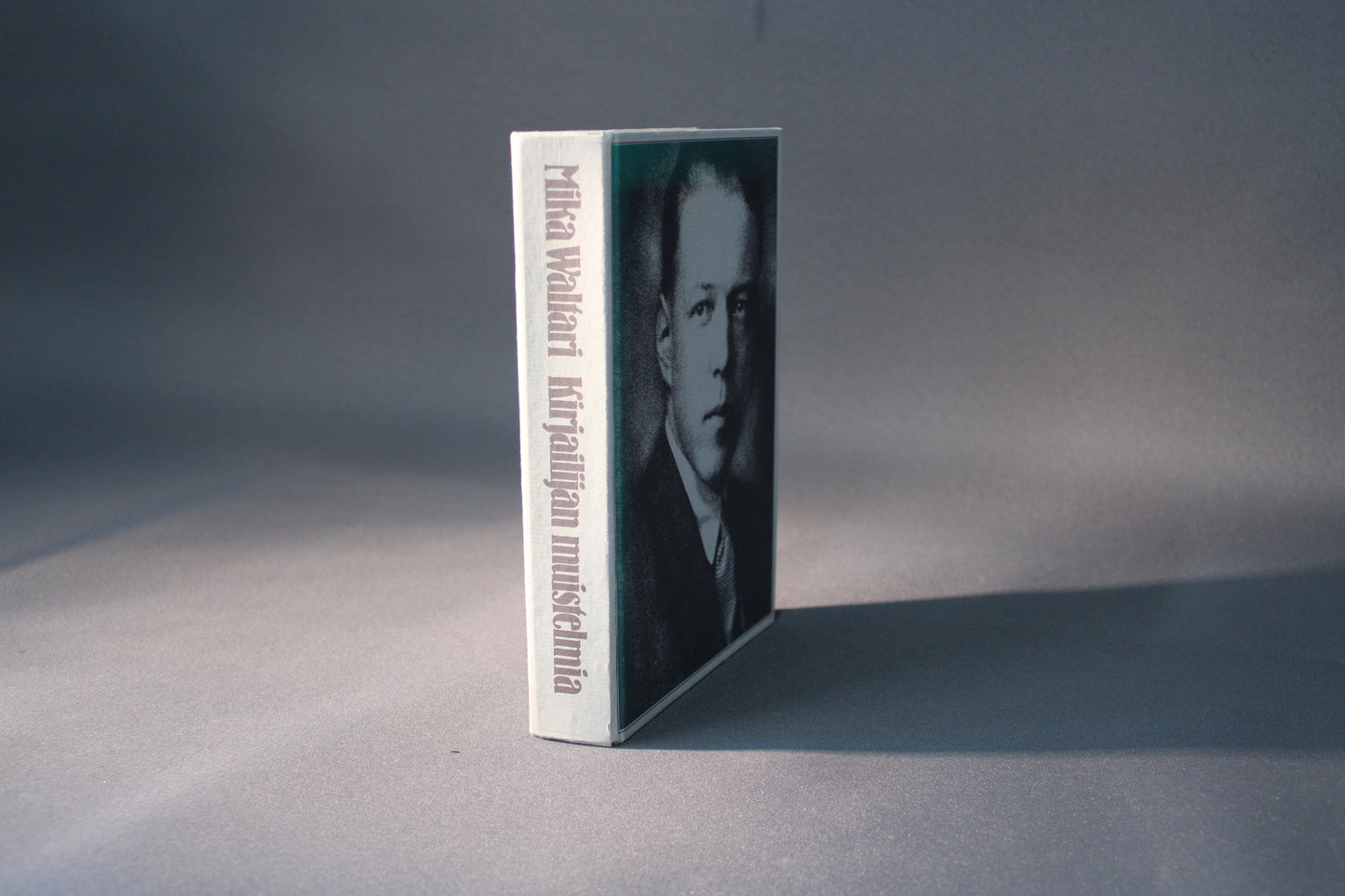 Kirjailijan muistelmia – Mika Waltari