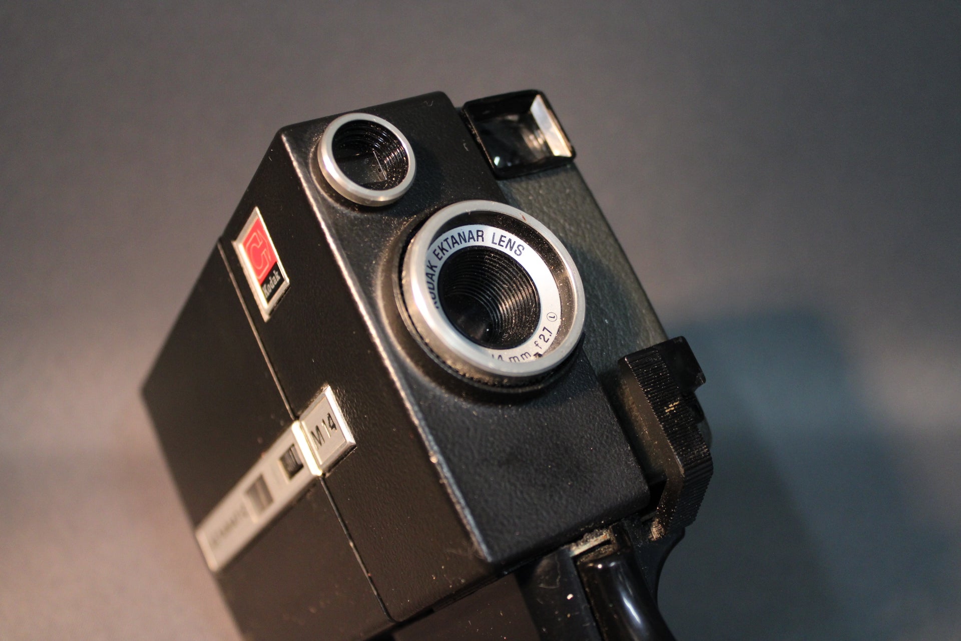 Kodak Instamatic M14 Super 8 -elokuvakameran Ektanar-objektiivi