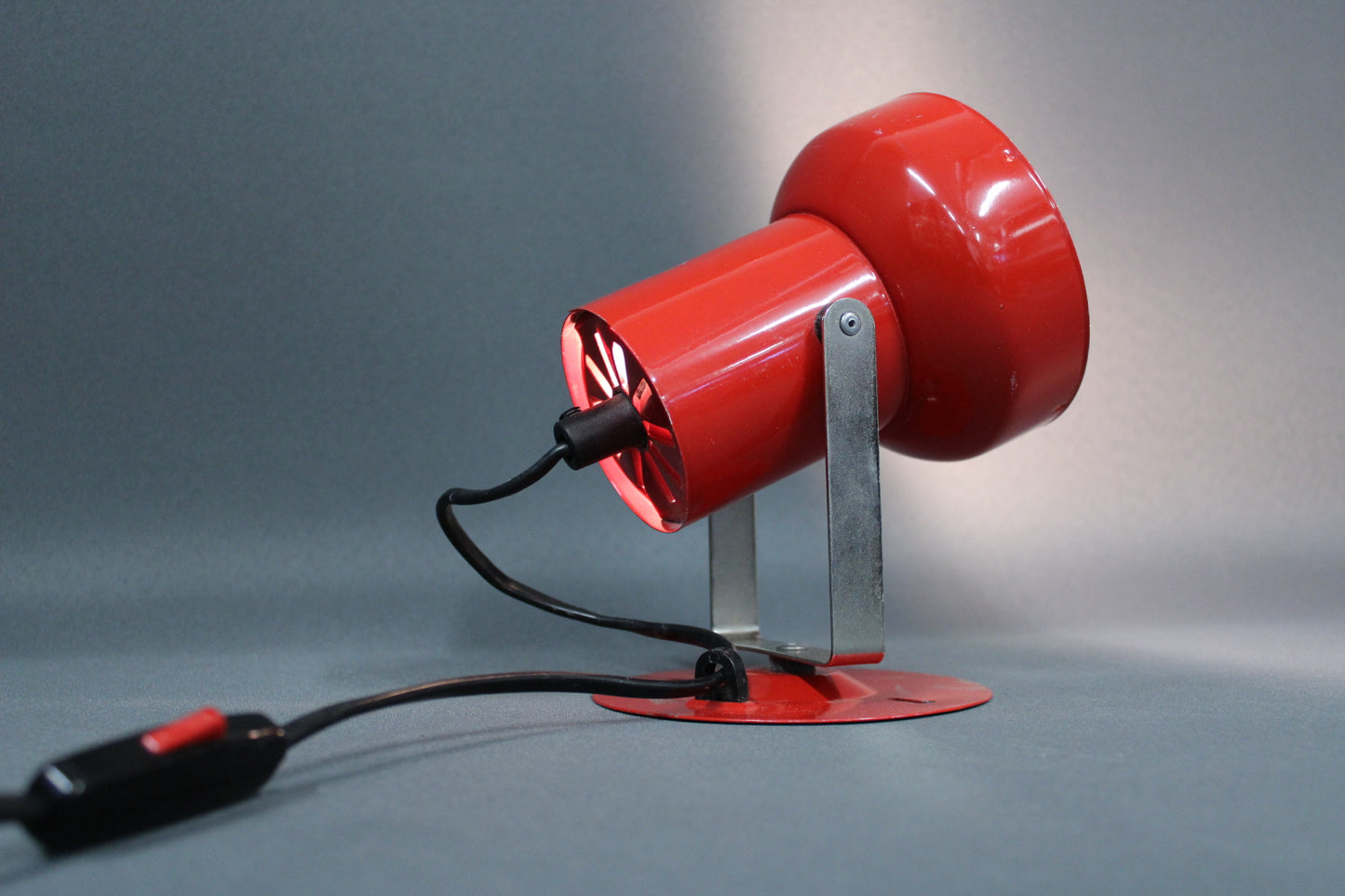 Punainen Lival seinävalaisin metallia, vintage-valaisin