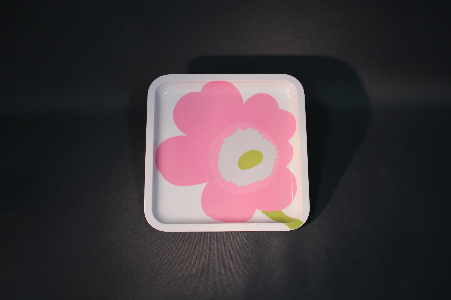 Marimekko vaaleanpunainen Unikko -melamiininen tarjoilulautanen 21 cm