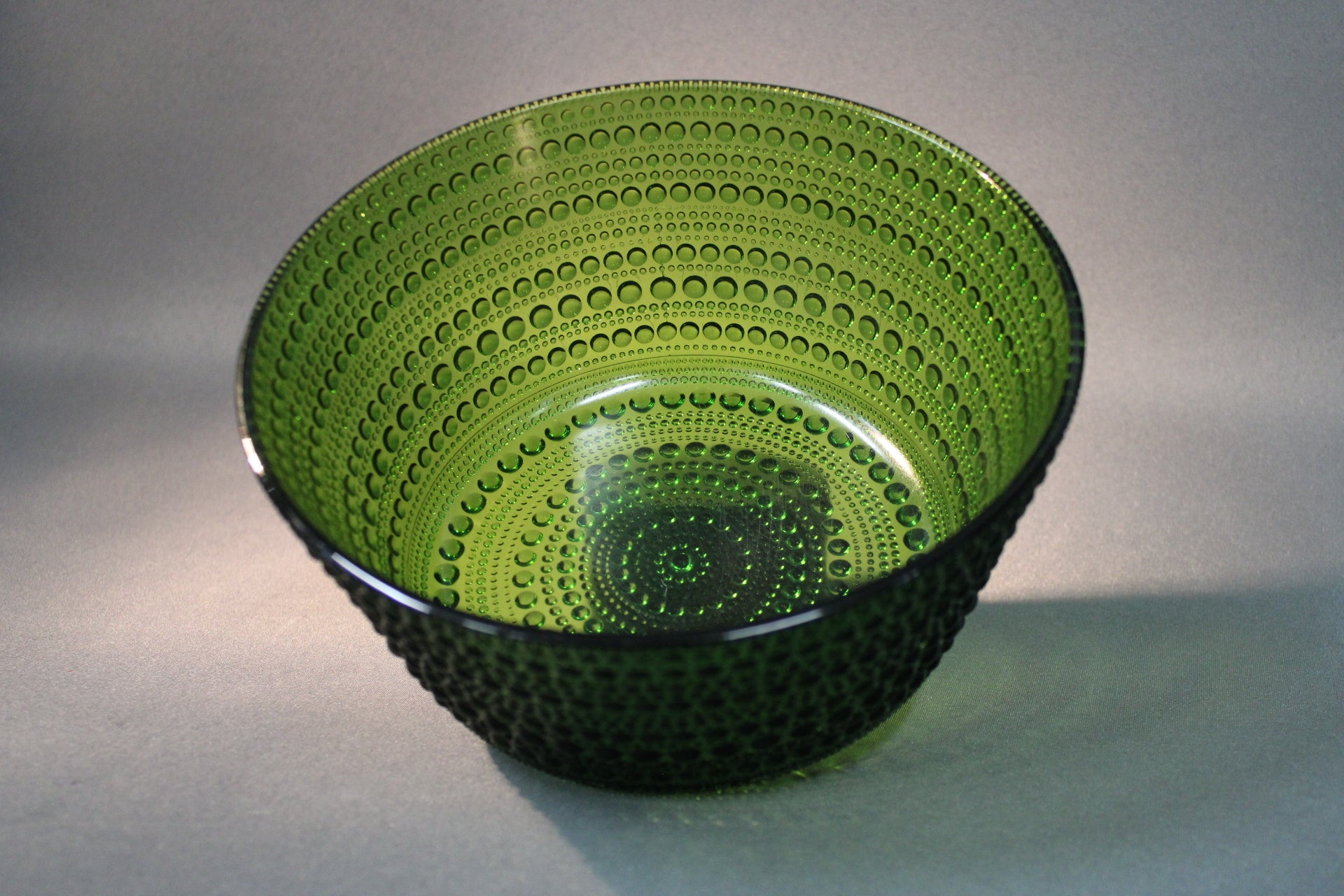 Vintage Kastehelmi kulho sisältä kuvattuna, vihreä lasi