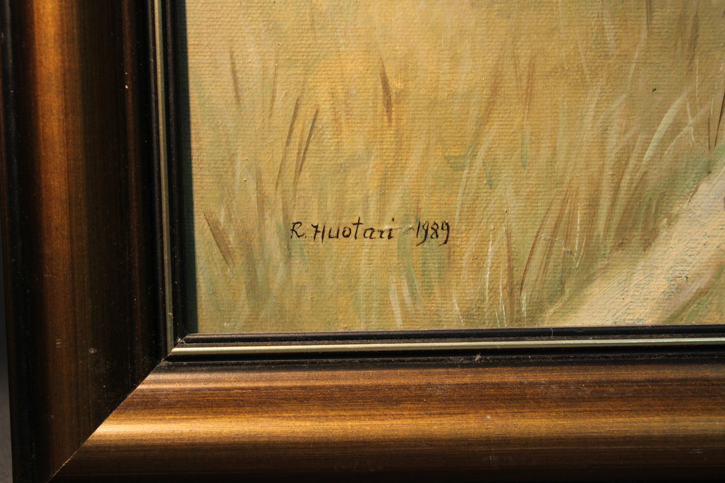 Regina Huotari signeeraus R. Huotari 1989, öljyvärimaalaus lähikuva