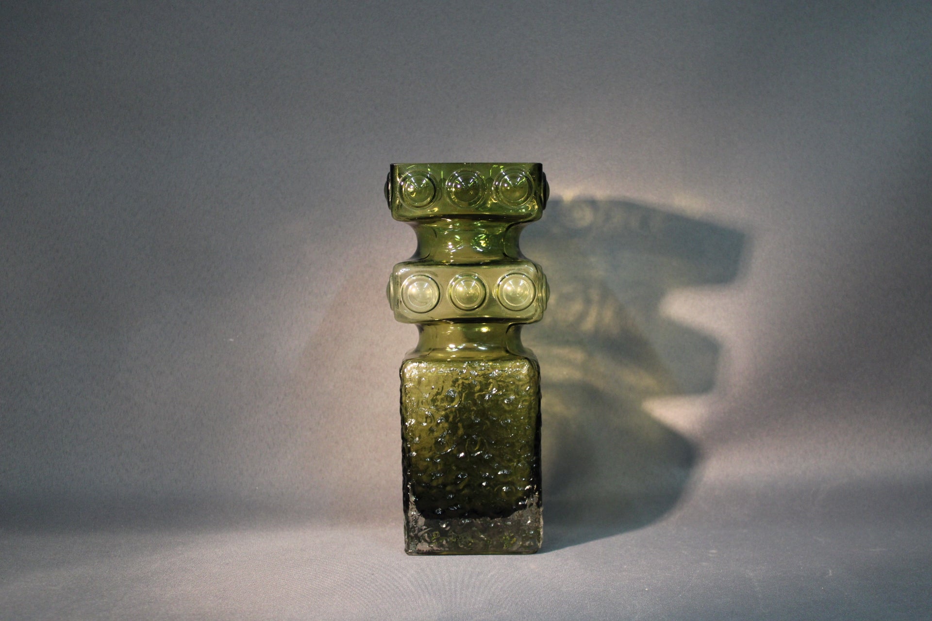 Riihimäen Lasi Kehrä -maljakko vihreä, Tamara Aladin