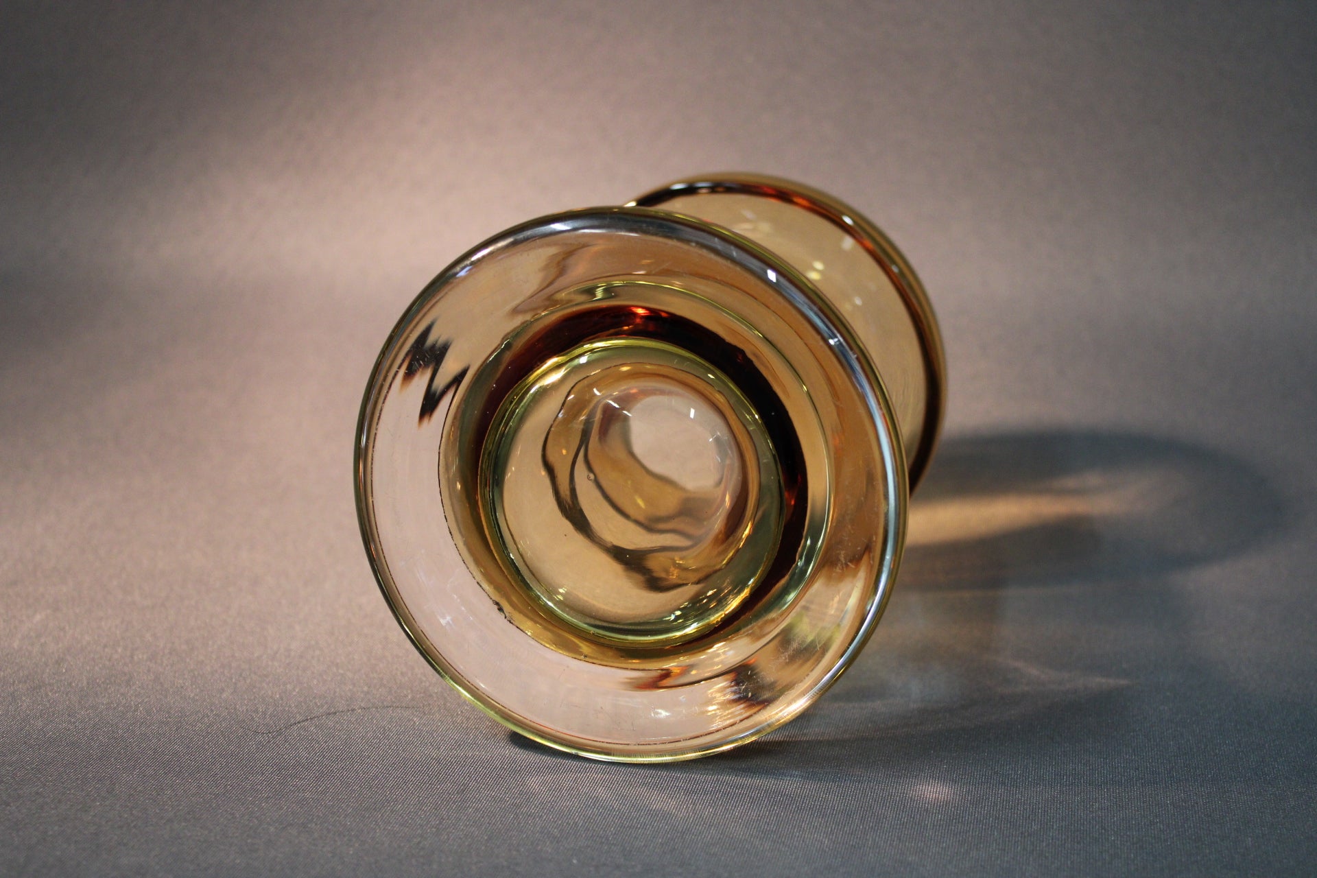 Rulla-maljakko amber, pohjan näkymä, Riihimäen lasi.