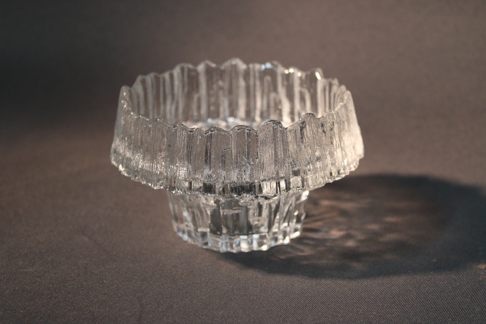 Tapio Wirkkalan suunnittelema Stellaria-tuikkulyhty Iittalalta, edestä kuvattuna.