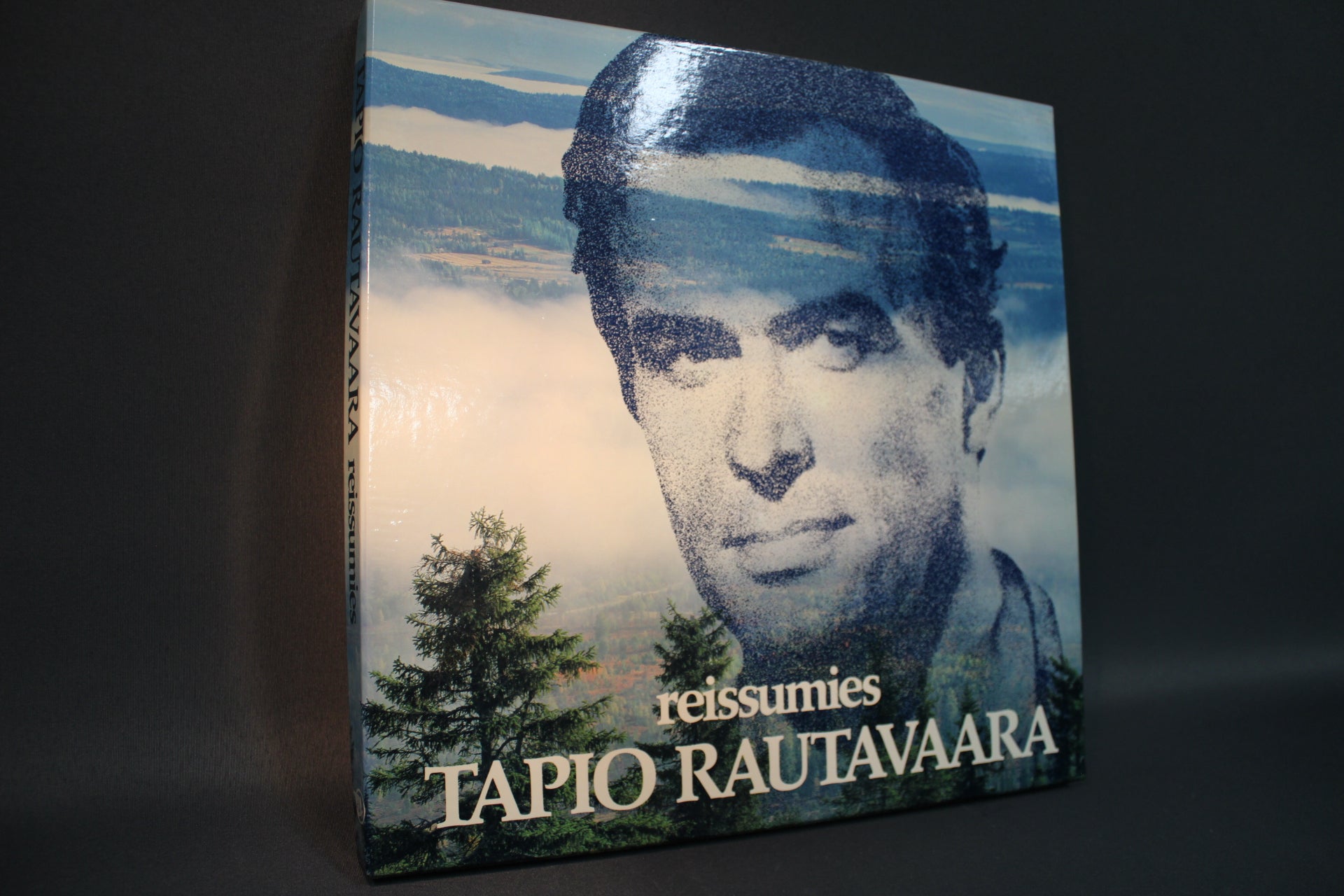 Tapio Rautavaara Reissumies LP-kokoelma, kansikuva