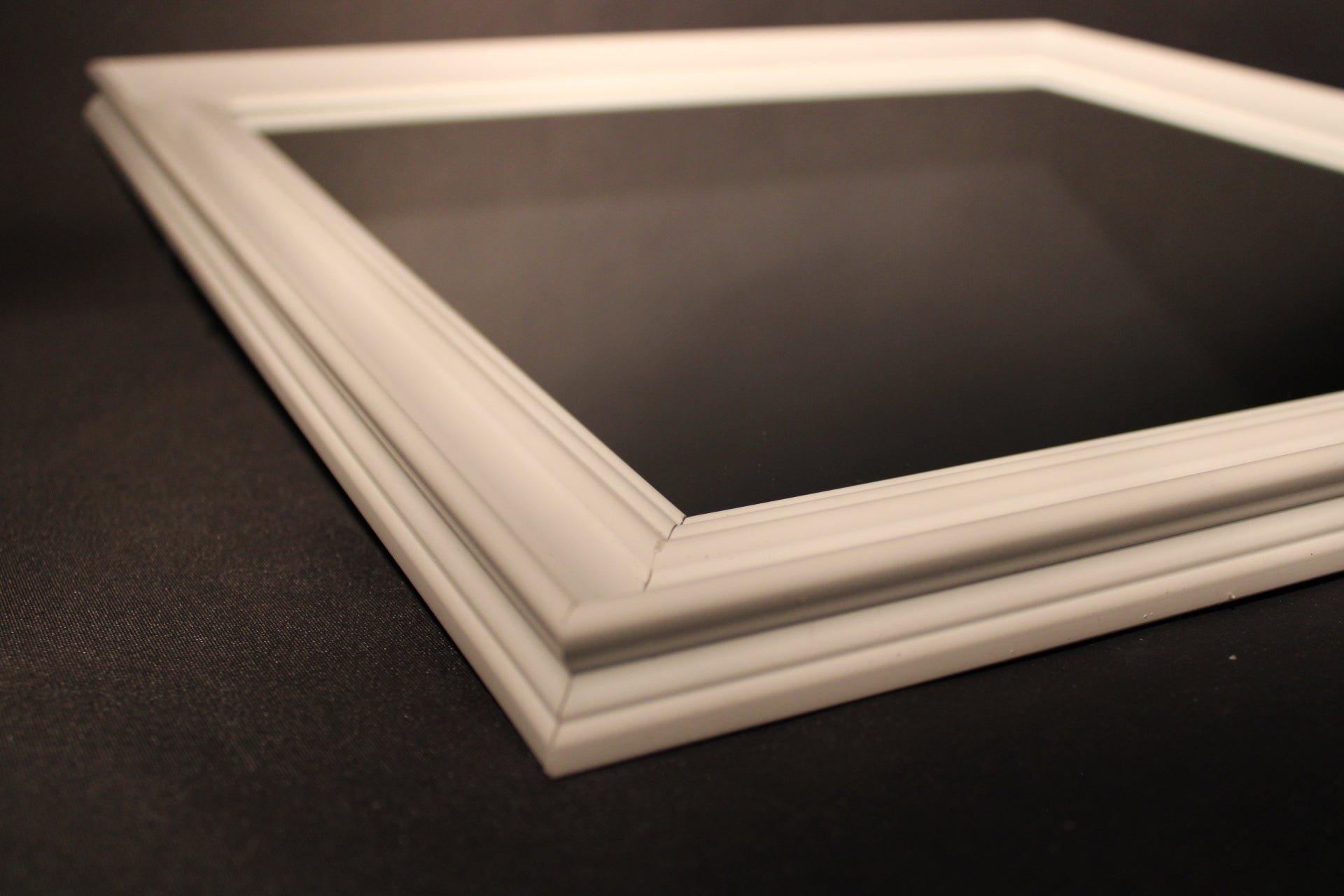 valkoinen peili kehys lähikuva kulma