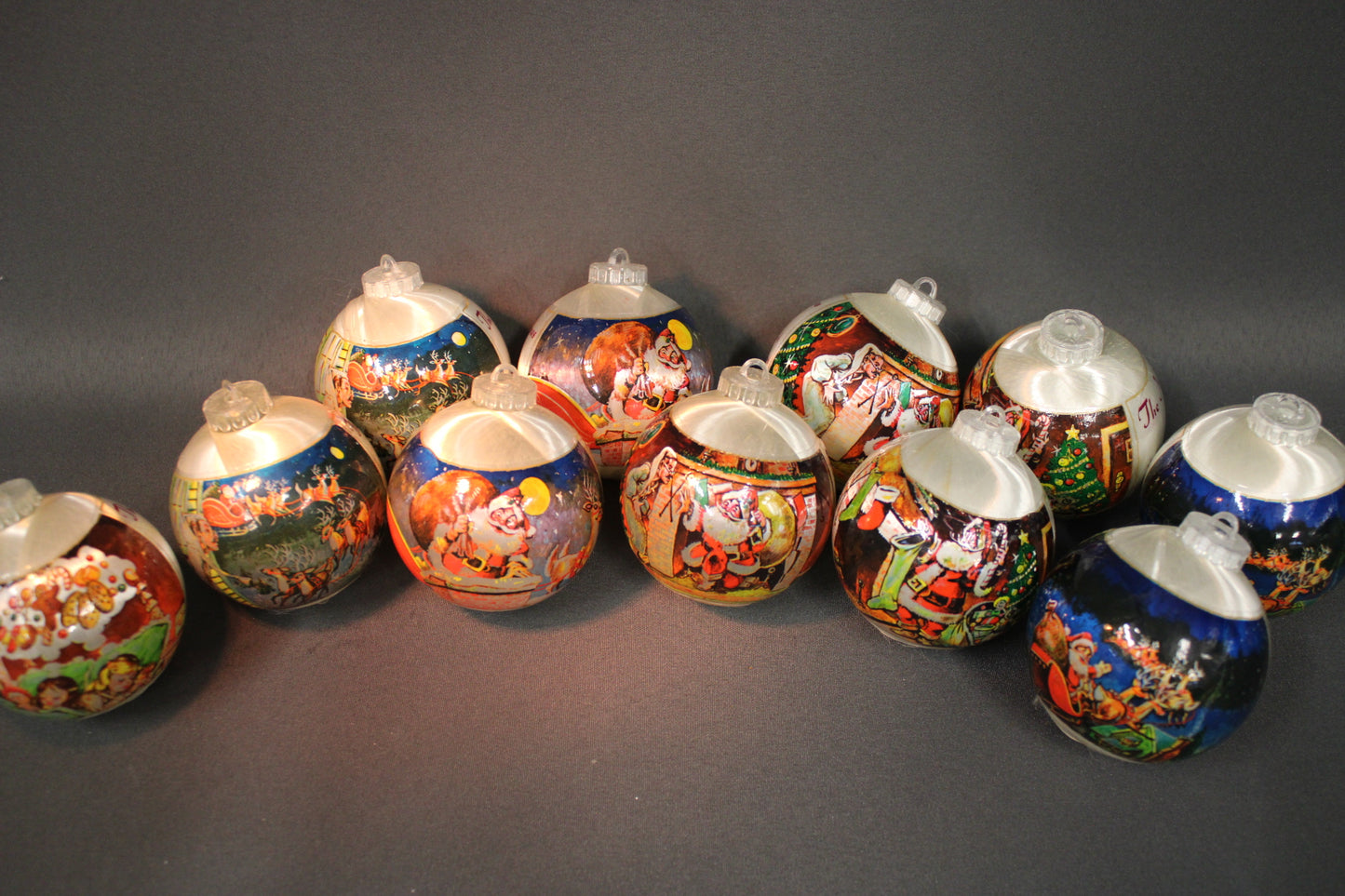 Vintage-joulukuusenkoristeet, 10 kpl, värikkäillä jouluaiheisilla kuvilla